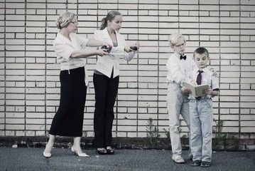 Как уберечь ребёнка от плохого влияния со стороны других людей - Психология, Ребенок и социум, Воспитание